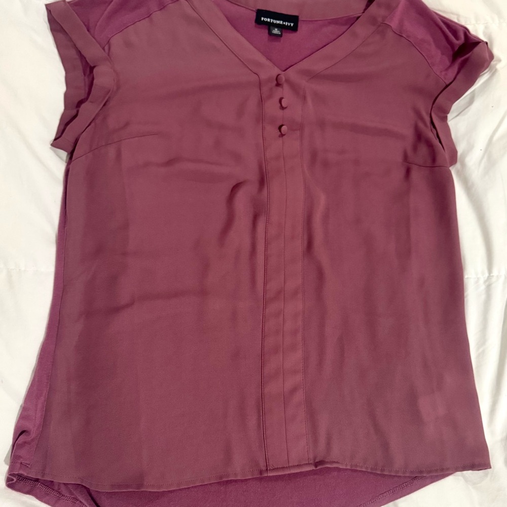 Chic Mauve Button-Front Blouse